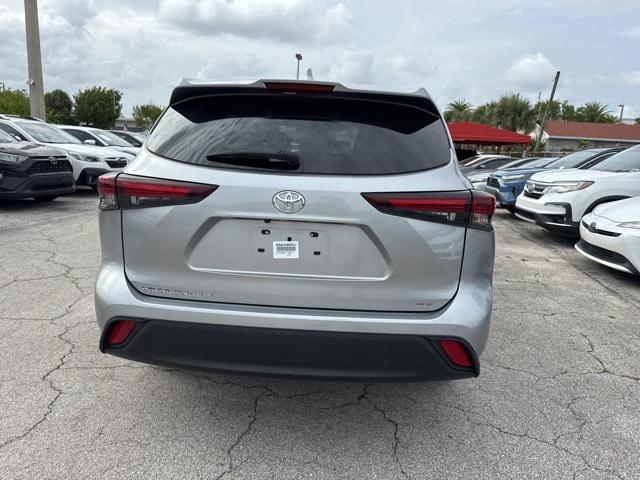 used 2024 Toyota Highlander car, priced at $43,888
