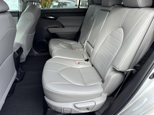 used 2024 Toyota Highlander car, priced at $43,888