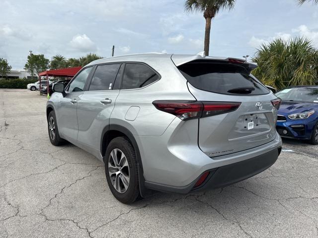 used 2024 Toyota Highlander car, priced at $43,888