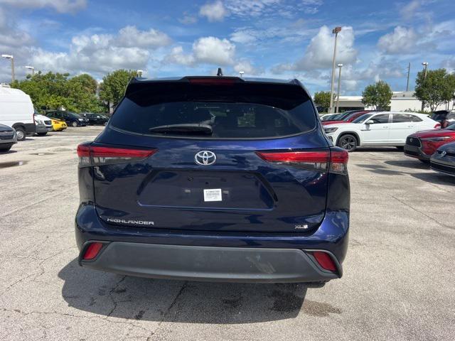 used 2022 Toyota Highlander car, priced at $32,988