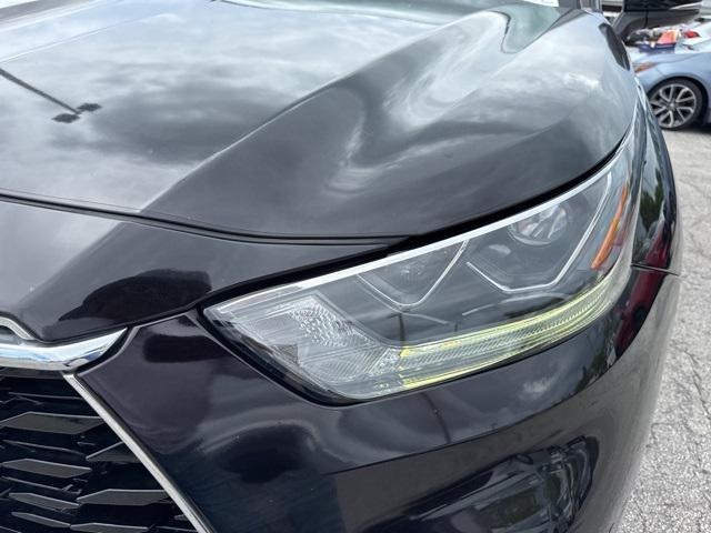 used 2021 Toyota Highlander Hybrid car, priced at $36,988