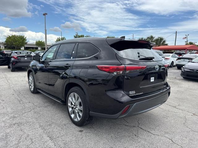 used 2021 Toyota Highlander Hybrid car, priced at $36,988