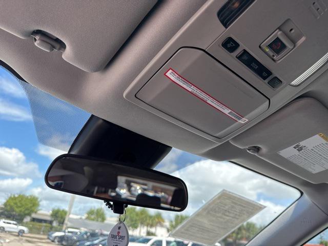 used 2023 Toyota Highlander car, priced at $31,888