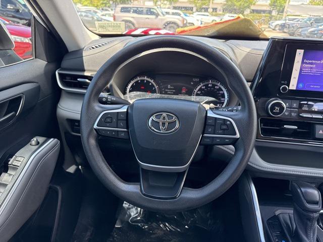 used 2023 Toyota Highlander car, priced at $31,888