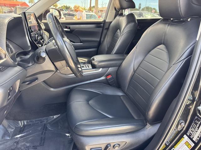 used 2023 Toyota Highlander car, priced at $33,888