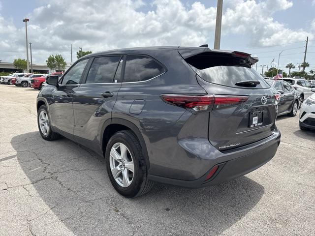 used 2024 Toyota Highlander car