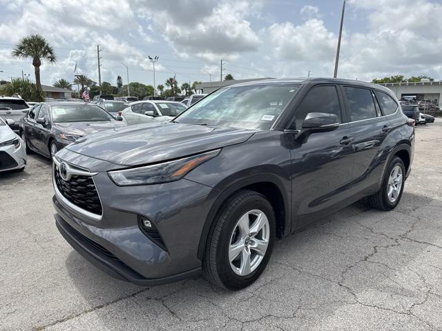 used 2024 Toyota Highlander car