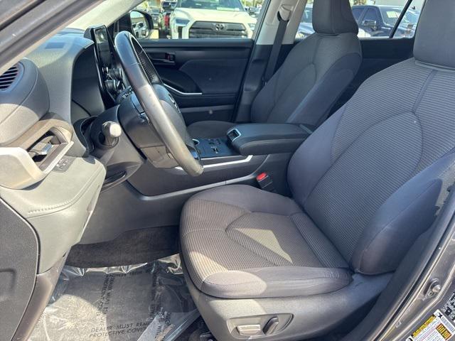 used 2024 Toyota Highlander Hybrid car, priced at $31,888