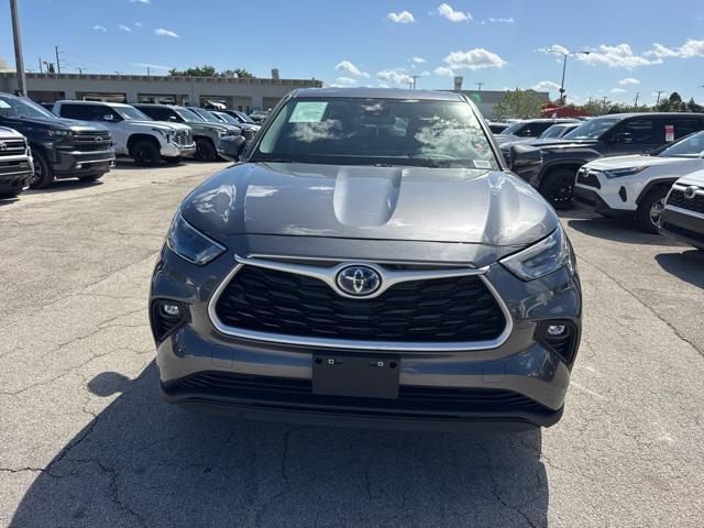 used 2024 Toyota Highlander Hybrid car, priced at $31,888