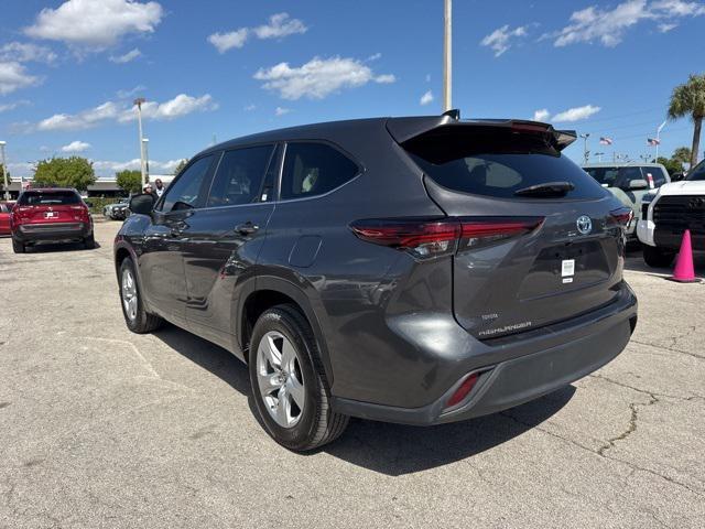 used 2024 Toyota Highlander Hybrid car, priced at $31,888