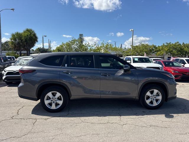 used 2024 Toyota Highlander Hybrid car, priced at $31,888