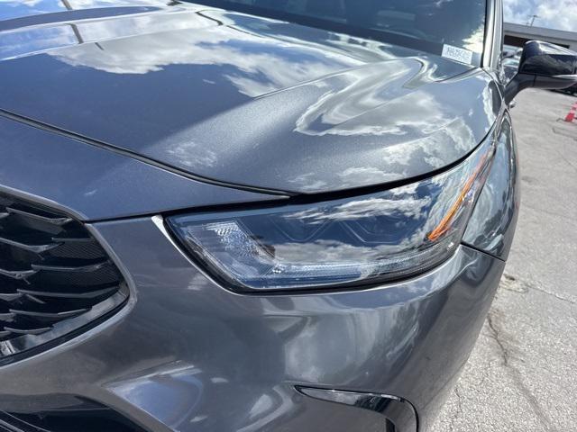used 2024 Toyota Highlander car, priced at $38,988