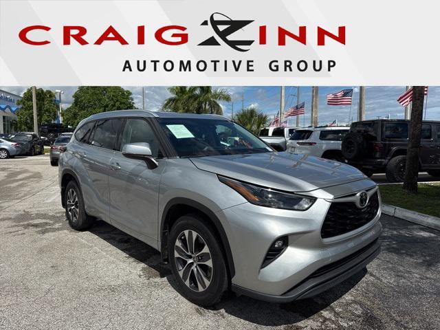 used 2022 Toyota Highlander car, priced at $34,988