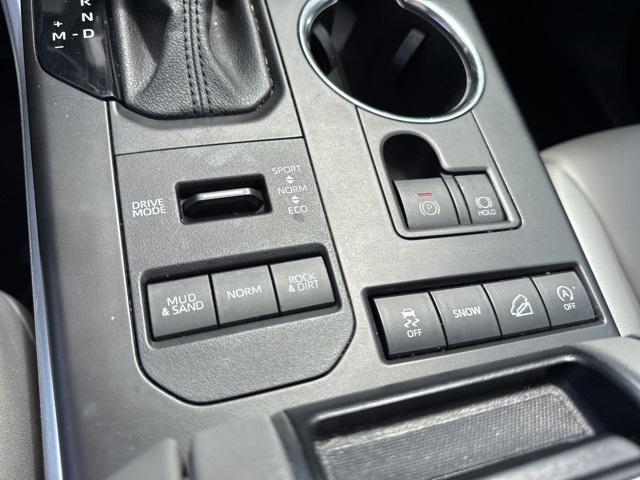 used 2022 Toyota Highlander car, priced at $34,988