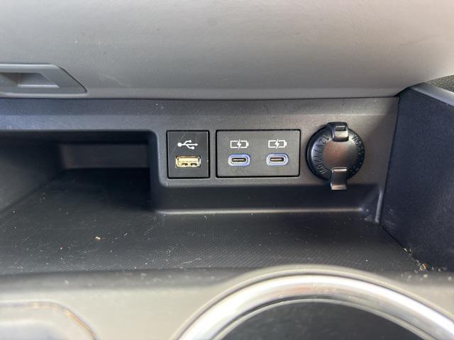 used 2022 Toyota Highlander car, priced at $34,988