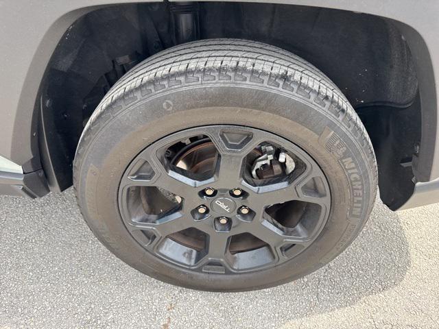 used 2020 Toyota RAV4 car, priced at $28,888