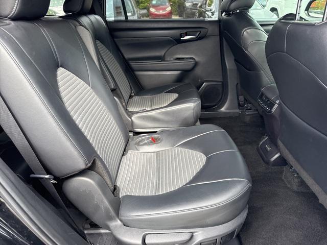 used 2024 Toyota Highlander car, priced at $39,988