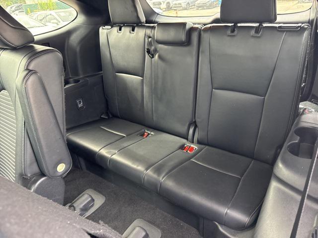 used 2024 Toyota Highlander car, priced at $39,988
