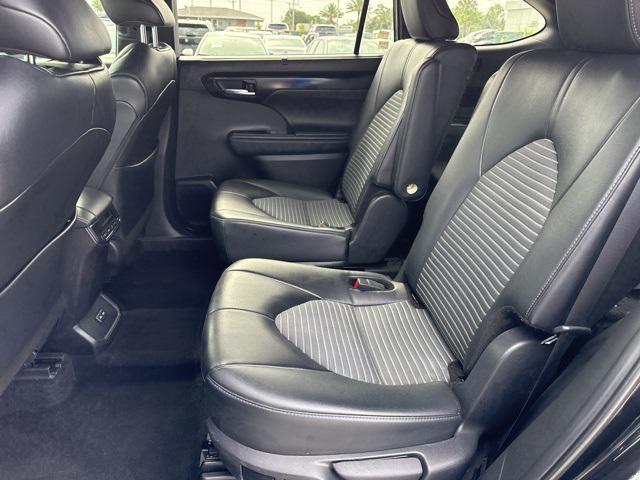used 2024 Toyota Highlander car, priced at $39,988