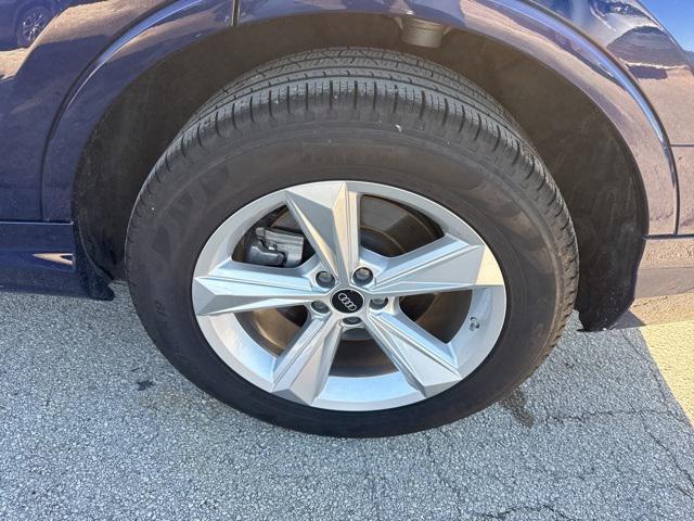 used 2024 Audi Q7 car, priced at $38,988
