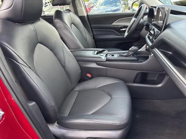 used 2025 Toyota Grand Highlander car, priced at $53,888