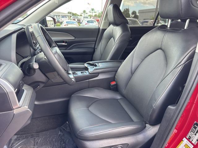 used 2025 Toyota Grand Highlander car, priced at $53,888