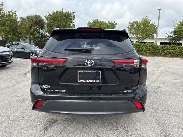 used 2022 Toyota Highlander car, priced at $35,888