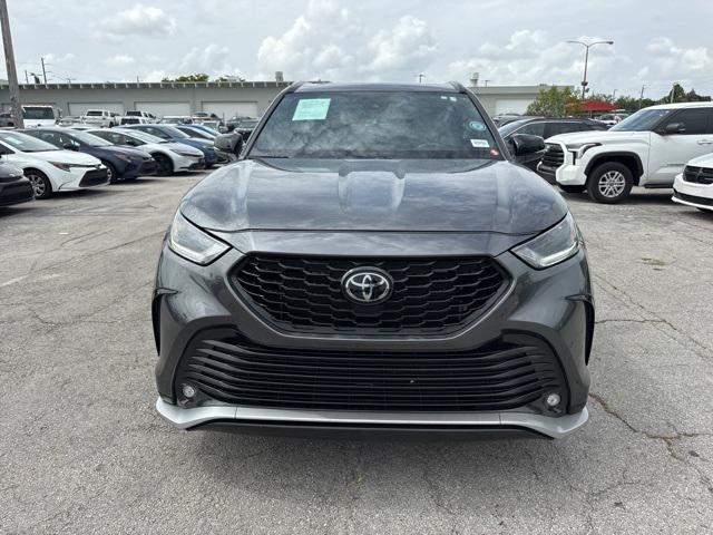 used 2023 Toyota Highlander car, priced at $39,988