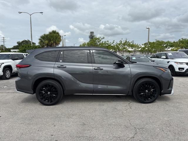 used 2023 Toyota Highlander car, priced at $39,988