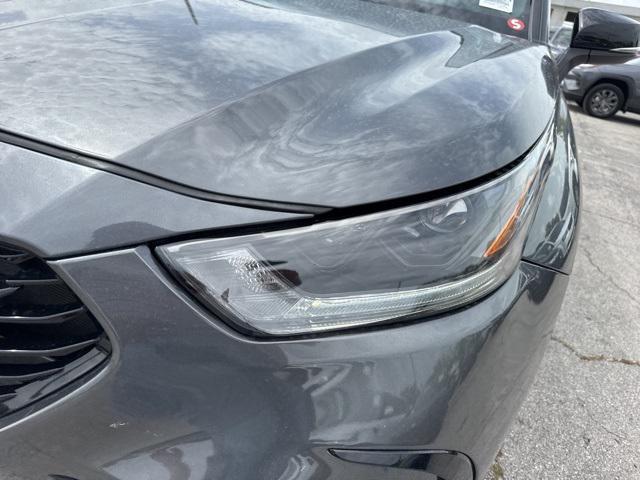 used 2023 Toyota Highlander car, priced at $39,988