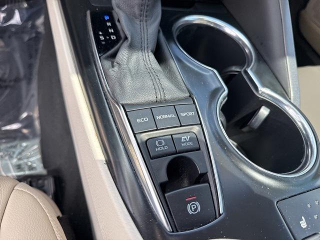 used 2020 Toyota Camry Hybrid car, priced at $23,988