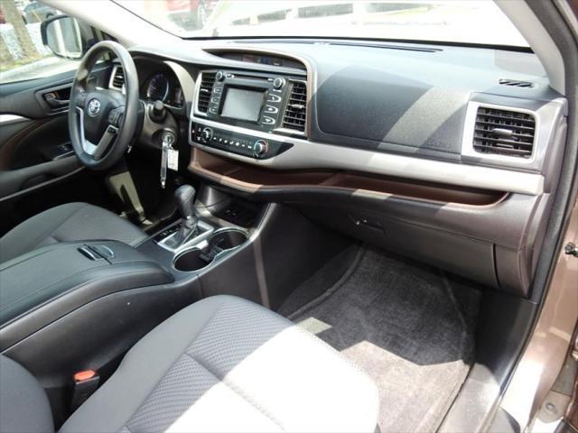 used 2018 Toyota Highlander car, priced at $20,988