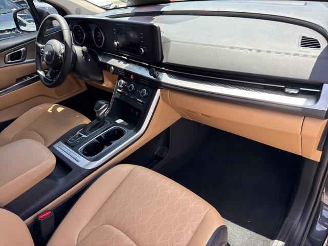 used 2024 Kia Carnival car, priced at $33,888