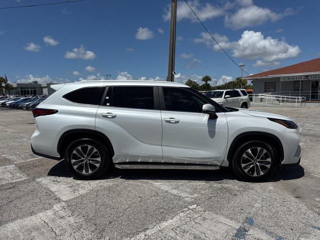 used 2023 Toyota Highlander car, priced at $34,988