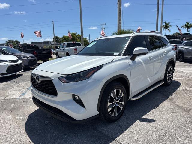 used 2023 Toyota Highlander car, priced at $34,988
