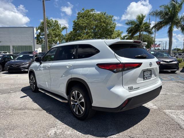 used 2023 Toyota Highlander car, priced at $34,988