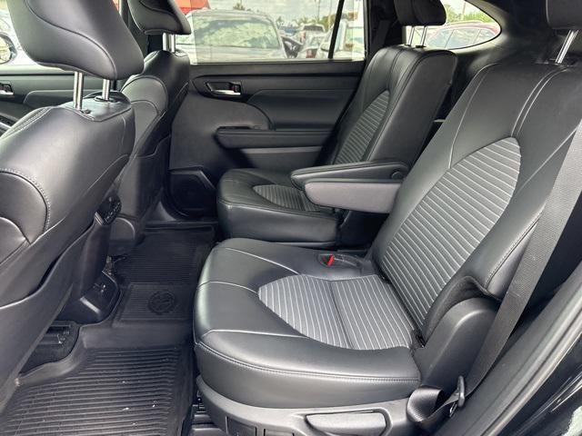 used 2024 Toyota Highlander car, priced at $41,988