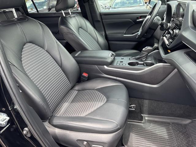 used 2024 Toyota Highlander car, priced at $41,988