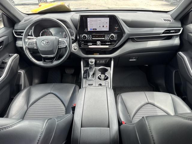 used 2024 Toyota Highlander car, priced at $41,988