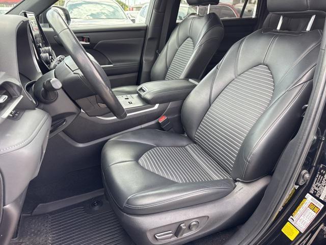 used 2024 Toyota Highlander car, priced at $41,988