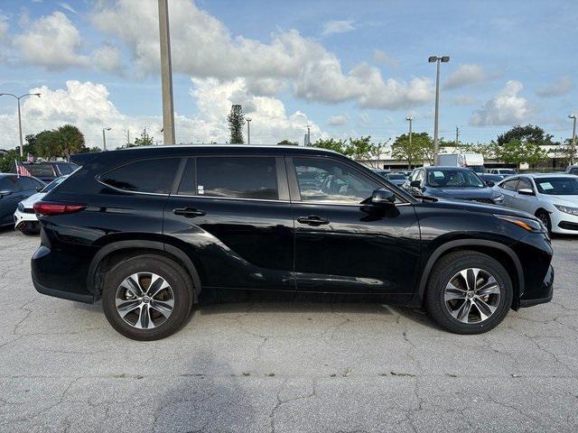 used 2023 Toyota Highlander car, priced at $36,988