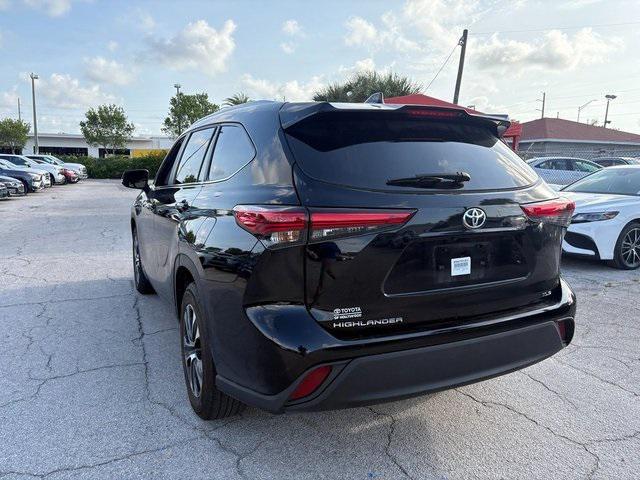 used 2023 Toyota Highlander car, priced at $36,988