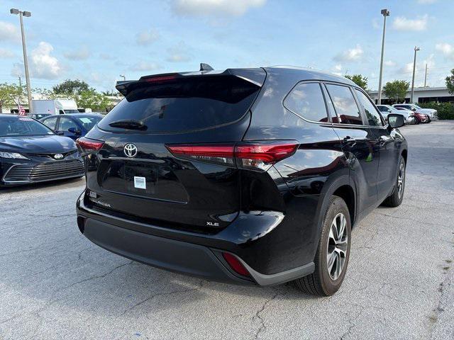 used 2023 Toyota Highlander car, priced at $36,988