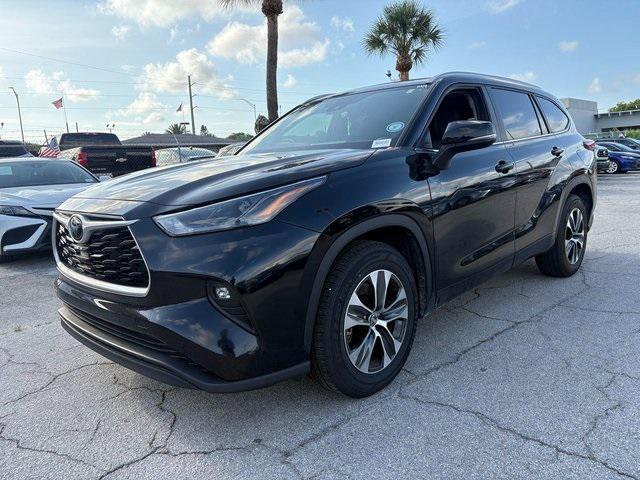 used 2023 Toyota Highlander car, priced at $36,988