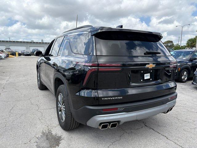 used 2024 Chevrolet Traverse car, priced at $40,488