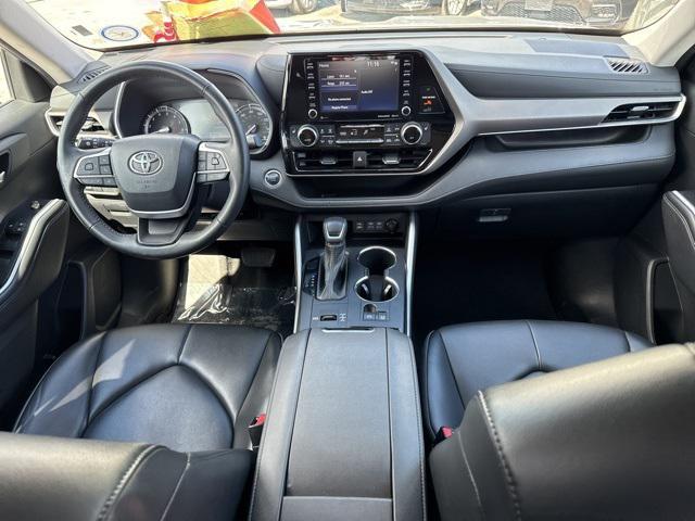 used 2022 Toyota Highlander car, priced at $31,888