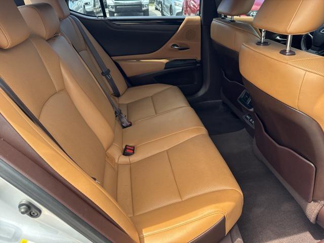 used 2019 Lexus ES 350 car, priced at $26,888