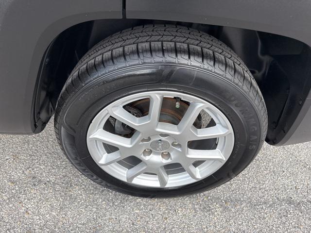 used 2021 Jeep Renegade car, priced at $15,988