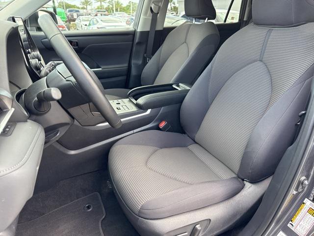 used 2024 Toyota Highlander car, priced at $42,988