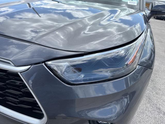 used 2024 Toyota Highlander car, priced at $42,988